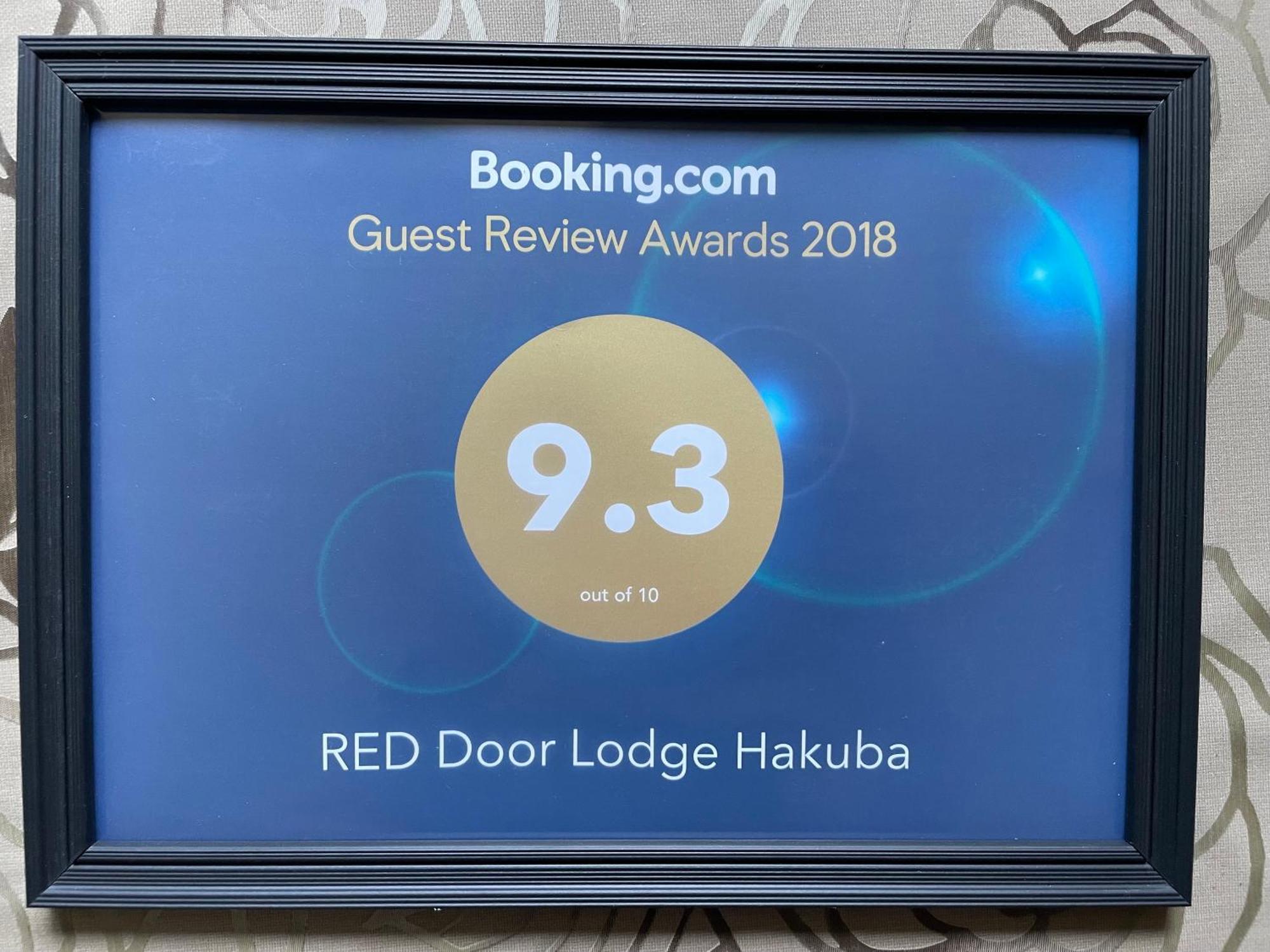 Red Door Lodge Хакуба Екстериор снимка